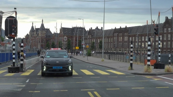 地球タクシー「アムステルダム走る2023」「マラケシュを走る2023」
