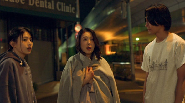 CHANEL AND CINEMA - TOKYO LIGHTS「親切がやって来る」